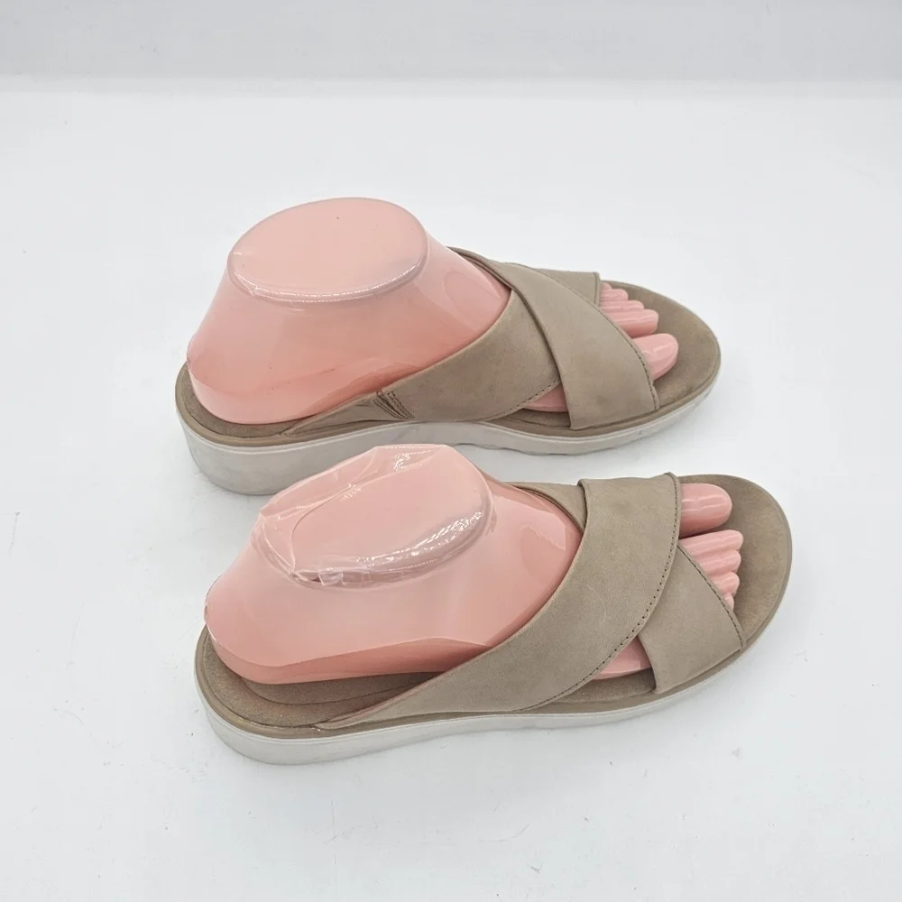 Clarks Jillian Gem Wedge Sandals Beige Leather Size 8 US